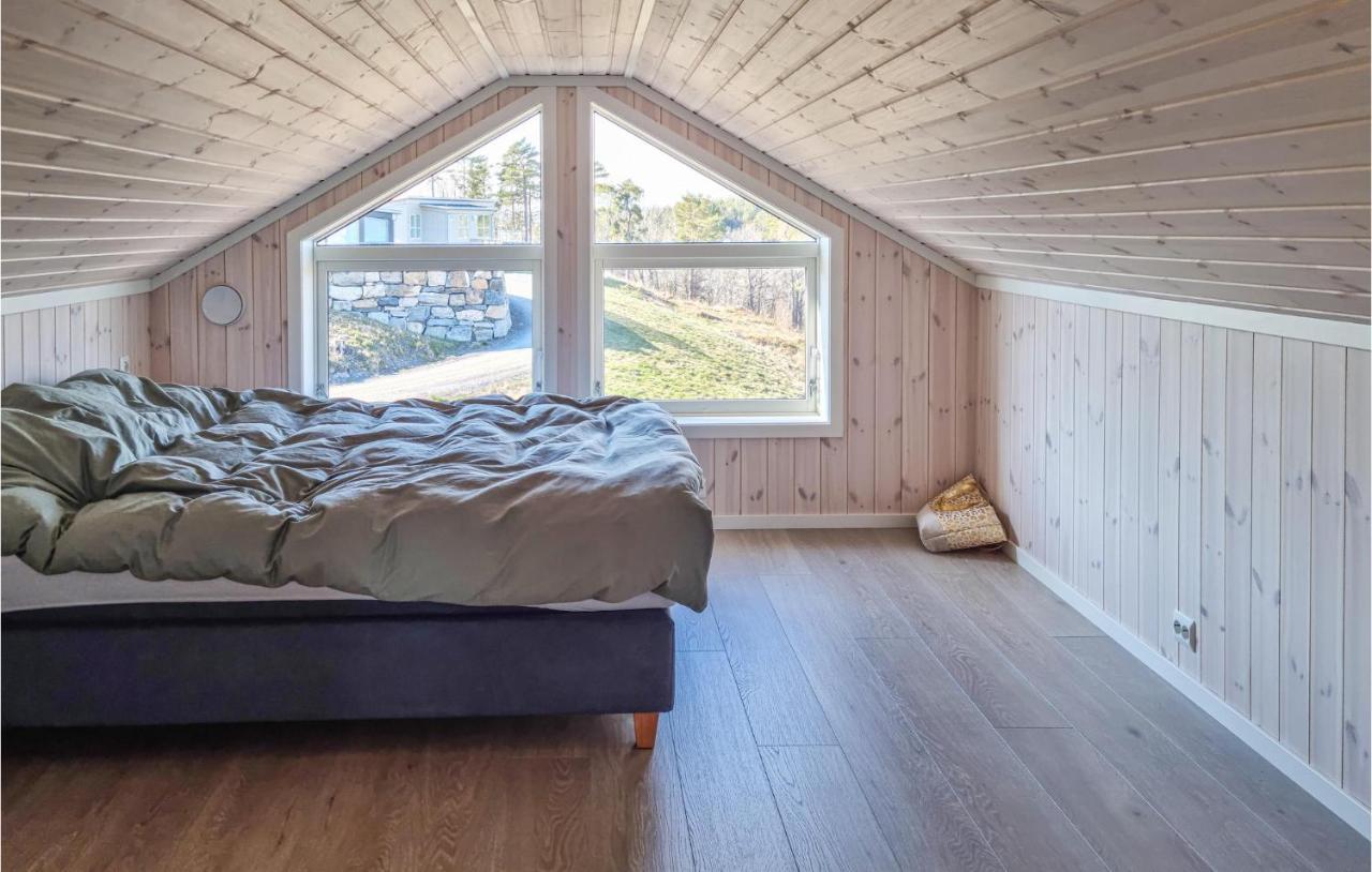 4 Bedroom Amazing Home In Færvik Dış mekan fotoğraf